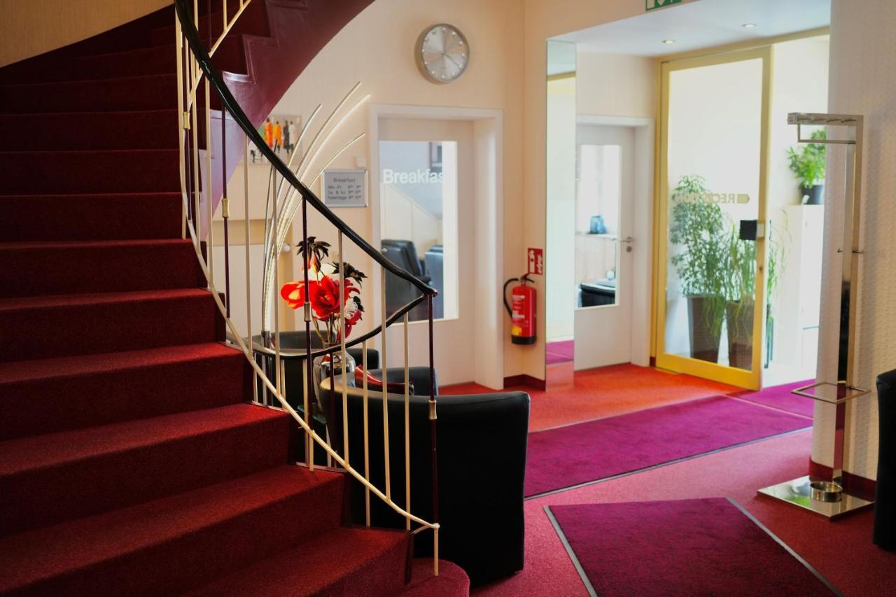 Hotel Imperial Крефелд Екстериор снимка